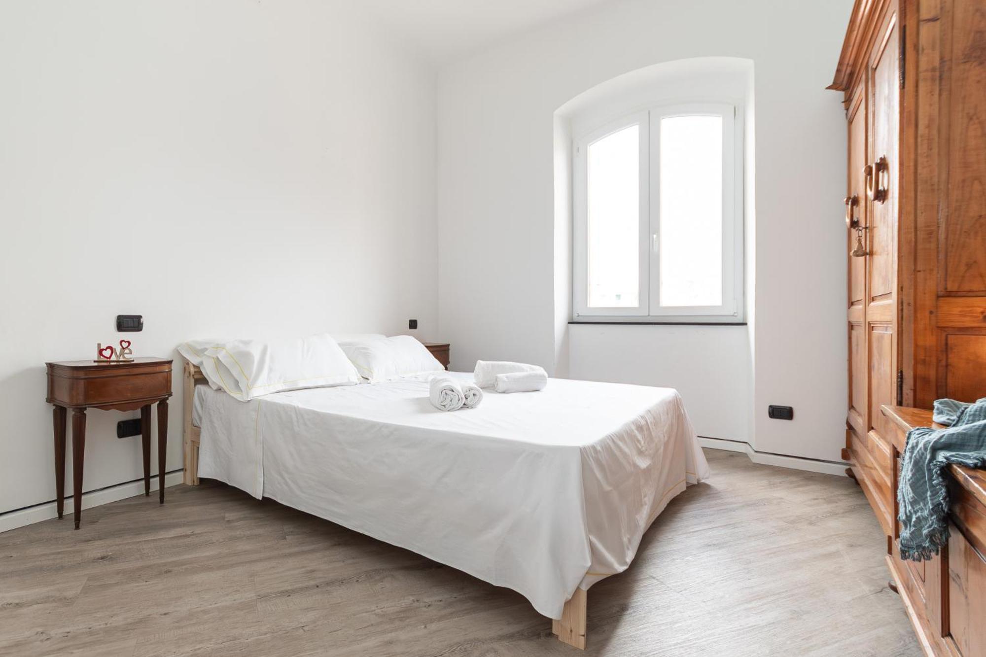 Spacious 3-Bedroom Apartment - 10 Min To City Center & 5 Min To Gaslini Hospital เจนัว ภายนอก รูปภาพ